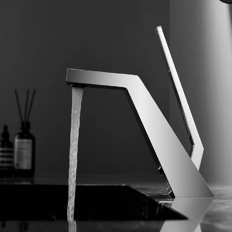 Torneira Soft Elegance Escovada - Água Quente e Fria ### Conceito