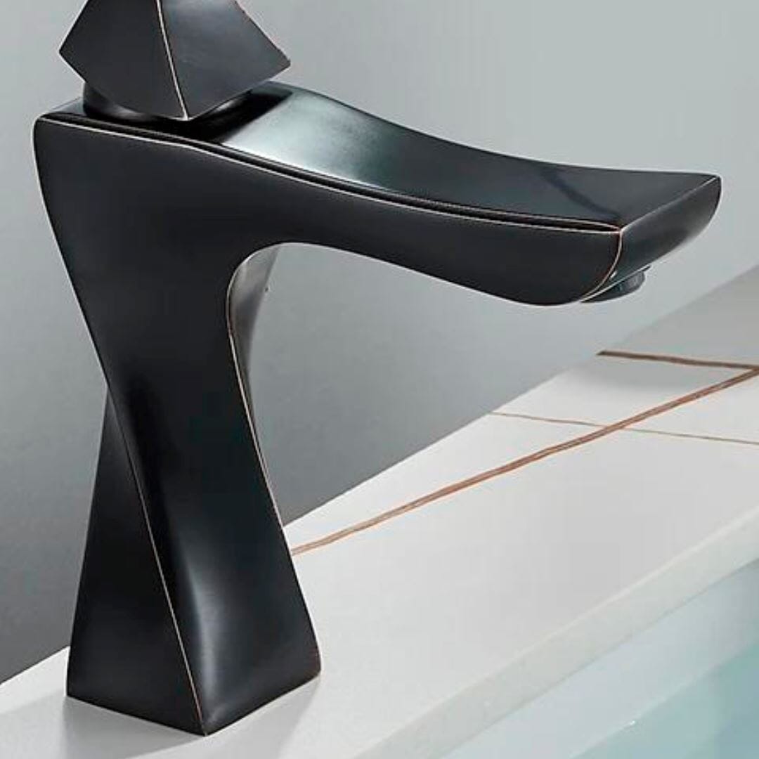 Torneira Clássica Tressed Monocomando - Água Quente e Fria ### Conceito Preto 