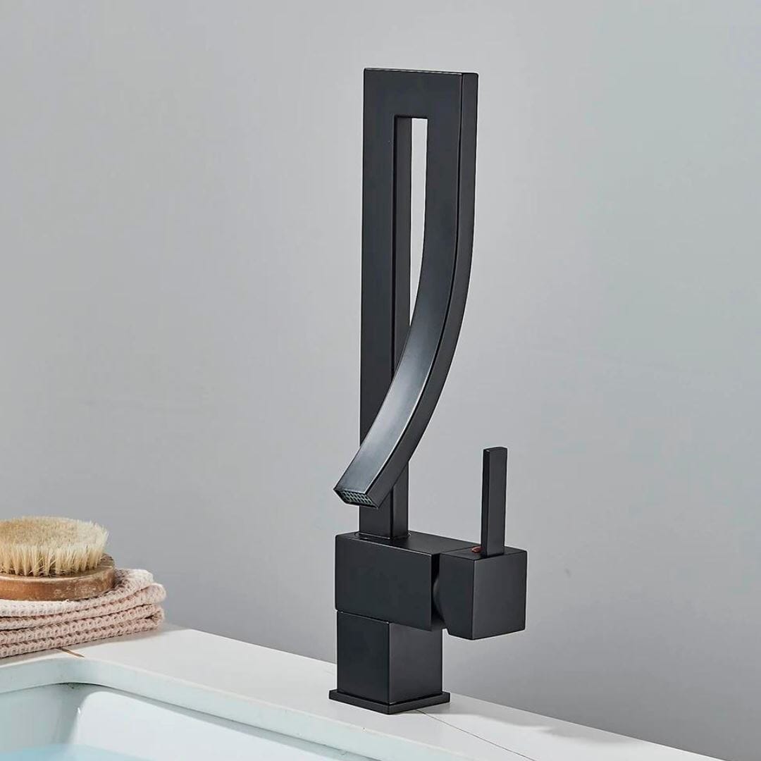 Torneira de Luxo Moderna Tower ### Conceito Preto 